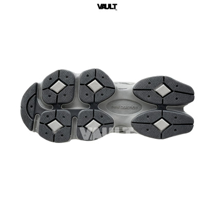 Tênis New Balance 9060