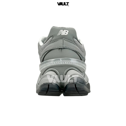 Tênis New Balance 9060