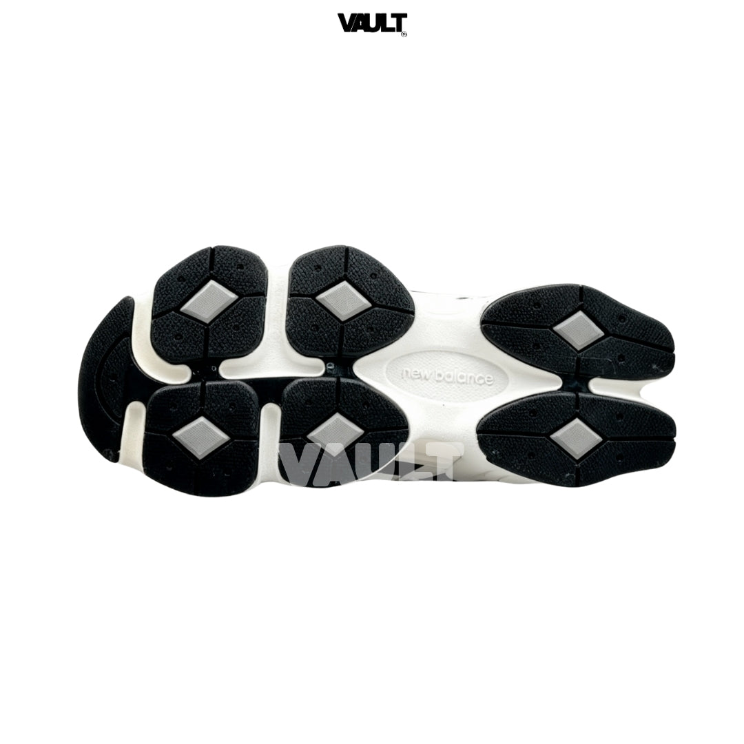 Tênis New Balance 9060