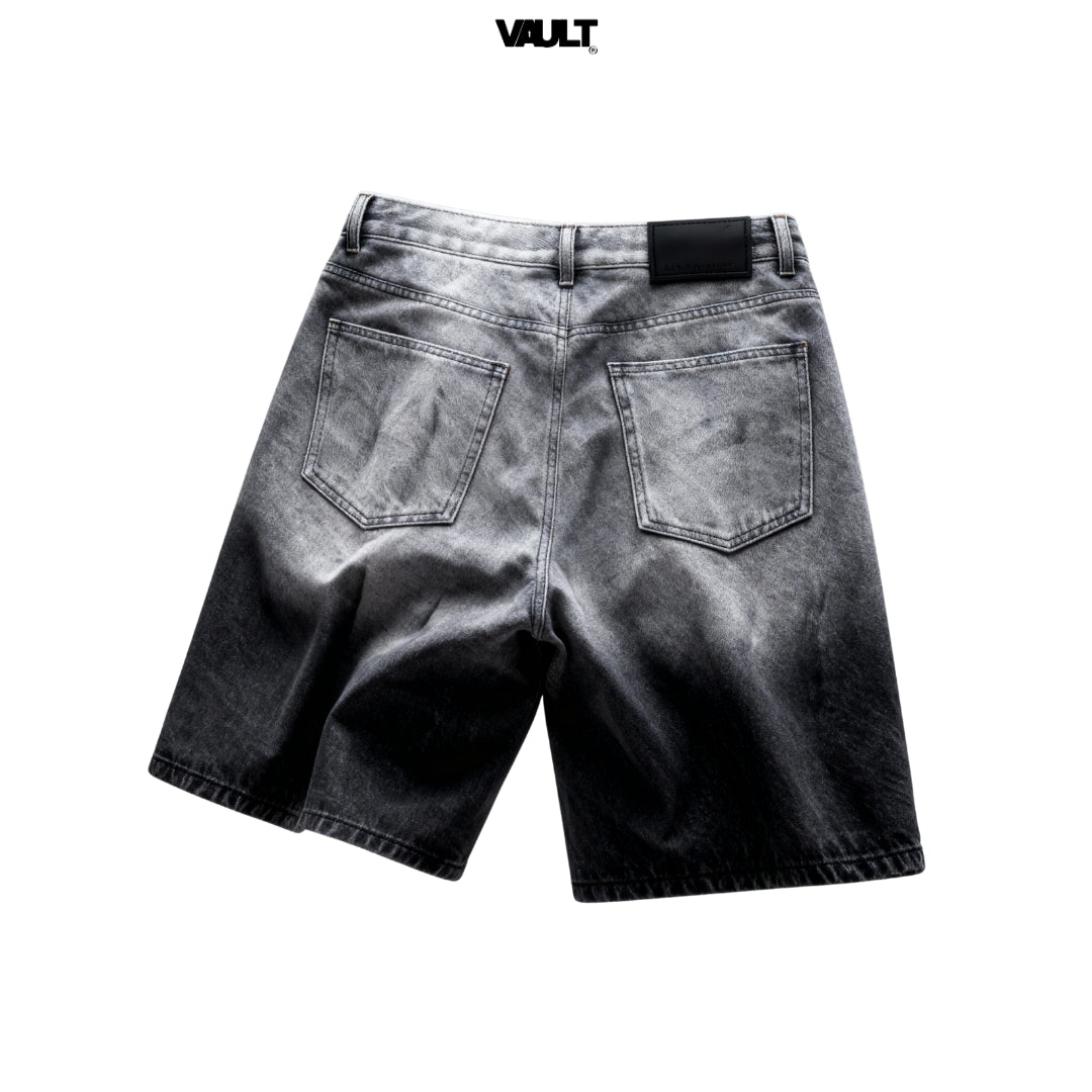 Short Jeans Mixed Emotion